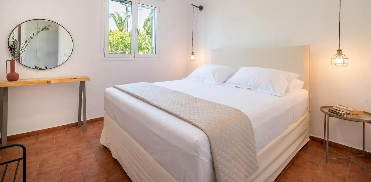 Christoforos Apartments Lourdata