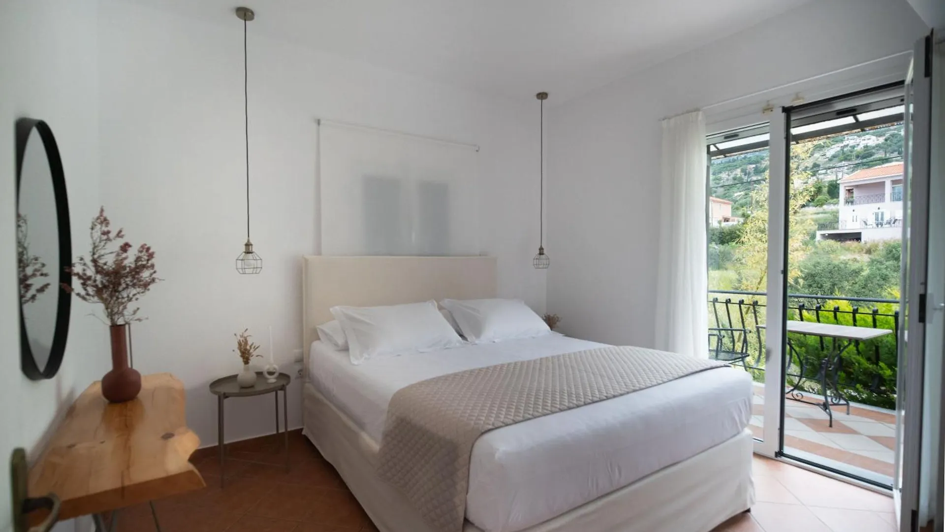 Christoforos Apartments Lourdata  Griechenland